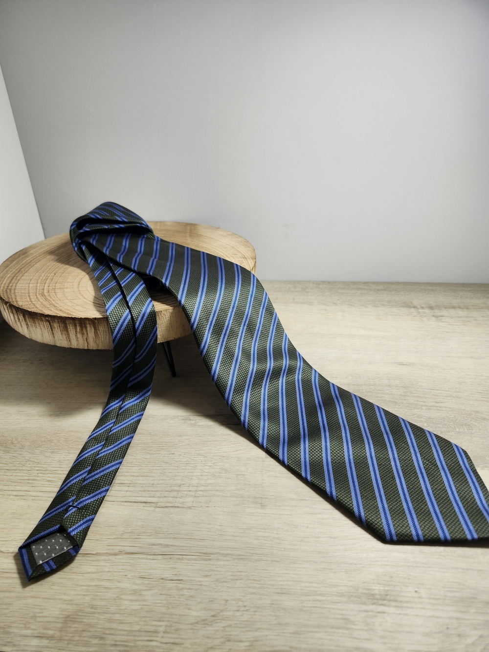 Hugo Boss Olive Green Tie with Royal Blue Stripes 4 Inch Width - Picture 4 of 4